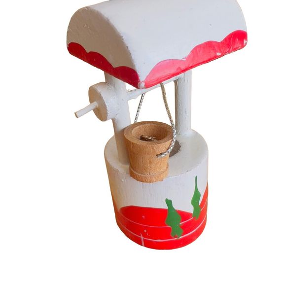 Vintage Red White Christmas Wood‎ Wishing Well & Bucket 3.5" x 2" Tree Ornament - Picture 2 of 11